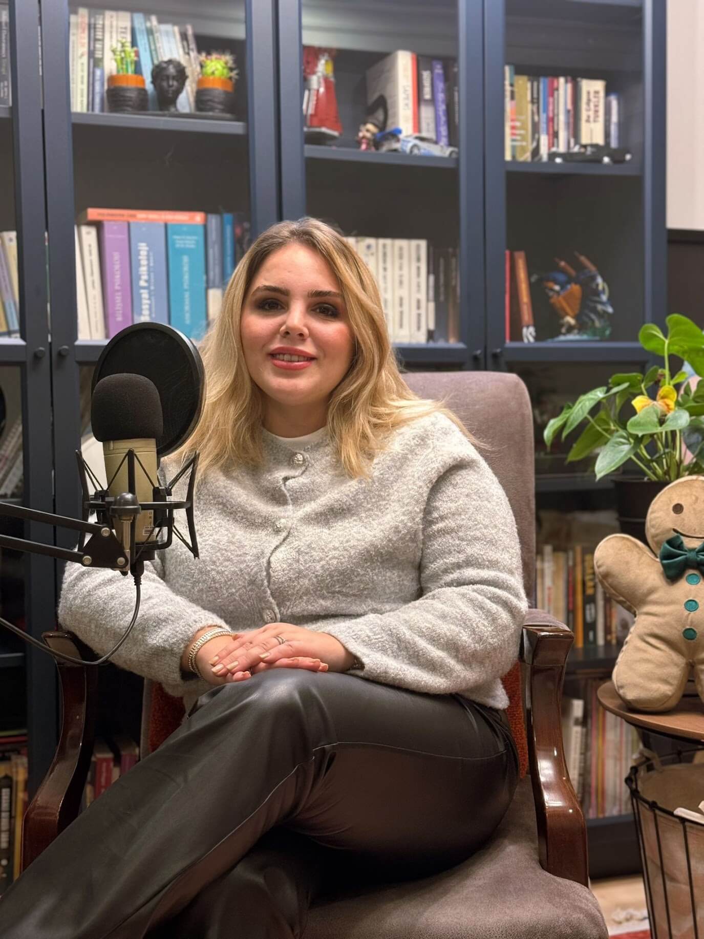 Nur Seçil Salur Metin resim 1